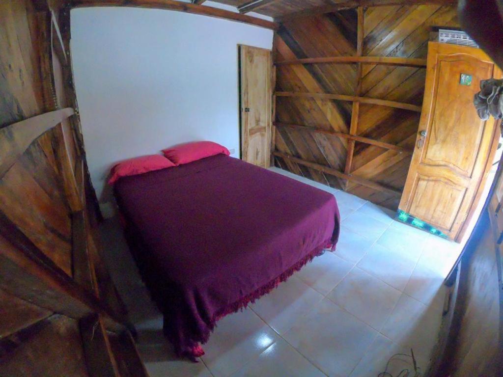 Iguana Beach House Hostel Montanita Exterior photo