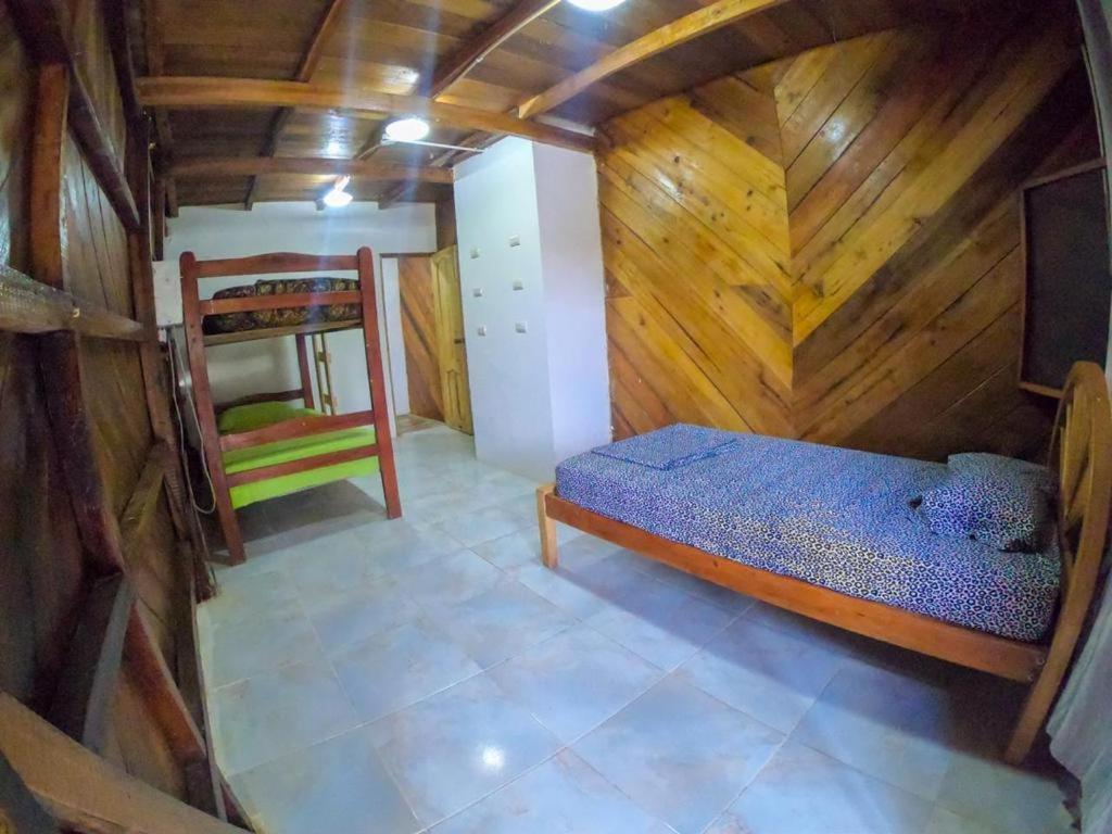Iguana Beach House Hostel Montanita Exterior photo